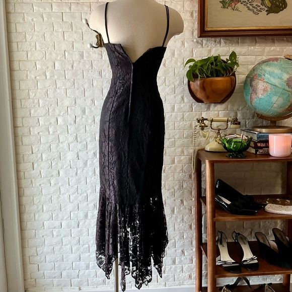 Vintage 1980s Black Lace Overlay Boned Bodice Side Ruched Ruffle Hem Midi Dress - Picture 9 of 17